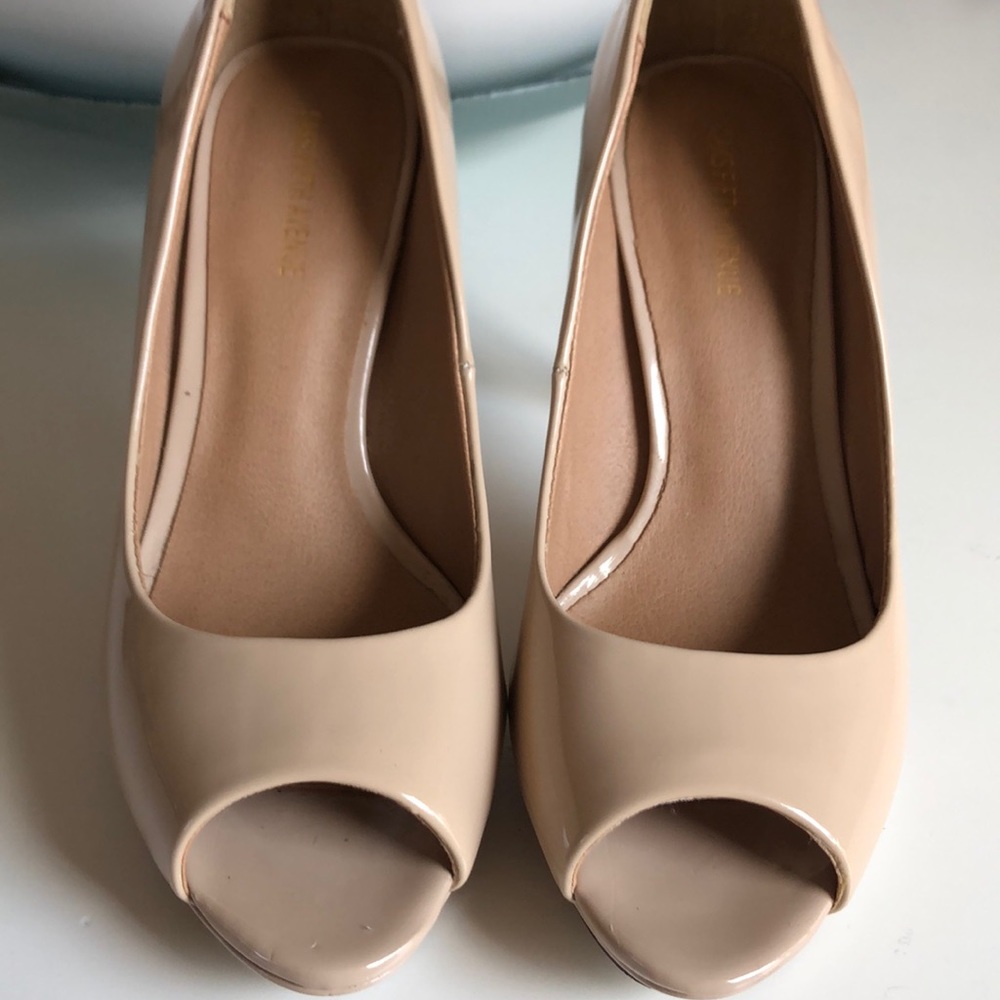 Very pretty women’s high heeled shoes